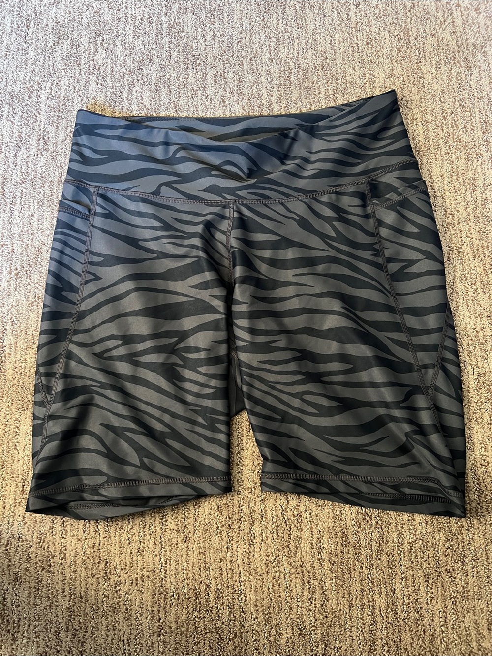 Zebra Old Navy Biker shorts with Pockets XXL